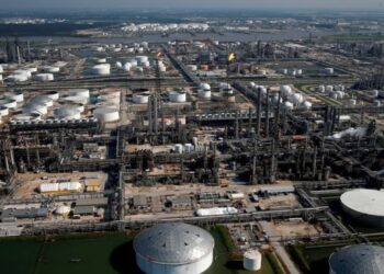 Tres trabajadores demandan a Pemex por lesiones en la refinería Deer Park