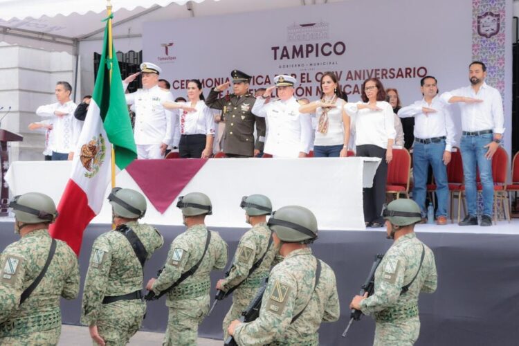 Engalana a Tampico desfile de aniversario 114 de la Revolución Mexicana
