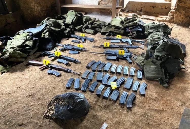 Aseguran en Chiapas  arsenal y equipo táctico militar a grupo de autodefensa ‘Los Herrera’