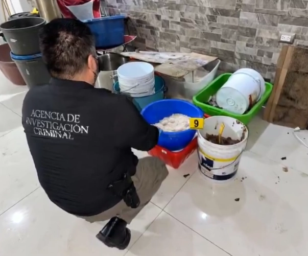 Sinaloa: La FGR asegura en Culiacán gran variedad de estupefacientes, cartuchos y vehículos