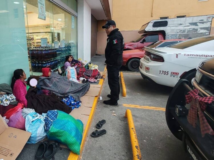 La Guardia Estatal traslada a 4 mujeres y 4 niños a refugio temporal de Tampico