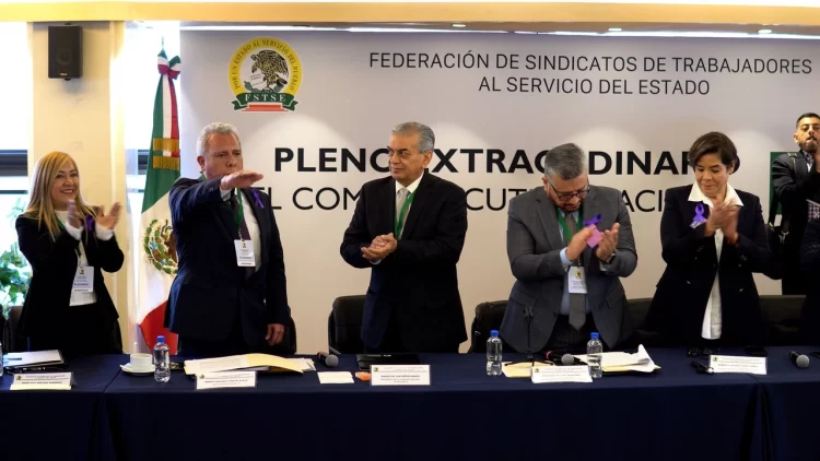 Marco Antonio García Ayala sustituye en dirigencia de la FSTSE al fallecido Joel Ayala Almeida