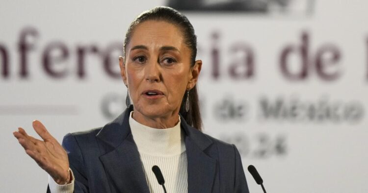 Anuncia Sheinbaum que ‘por ahora’ no se impondrán aranceles recíprocos a EU