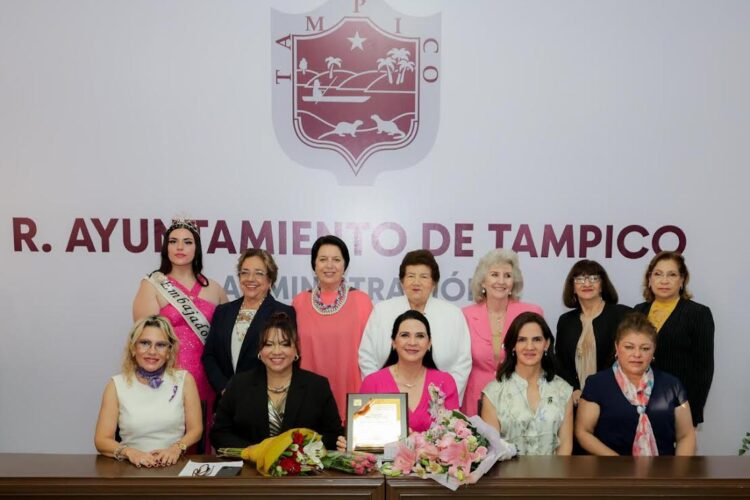 Reconocen a Mónica Villarreal como la Mujer del Año 2025