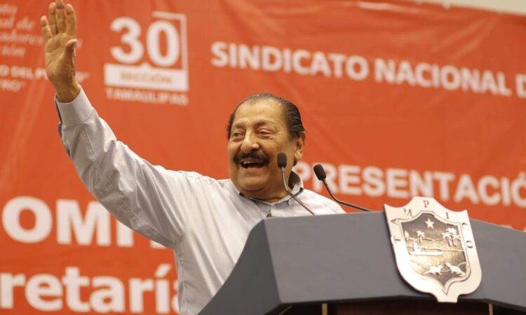 ‘Dios y mis compañeros están viendo mi conducta y no dejaré solos a los maestros’: Arnulfo