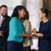 Claudia Sheinbaum anuncia un aumento salarial del 9 por ciento al magisterio