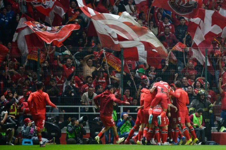 En forma agónica Toluca se impone al Monterrey y es el primer clasificado a semifinales