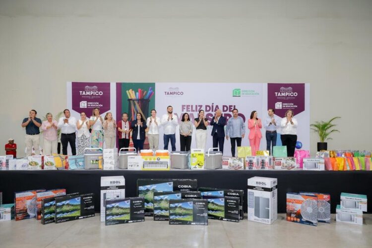 Reconoce Mónica Villarreal labor de los maestros en la transformación y desarrollo de México