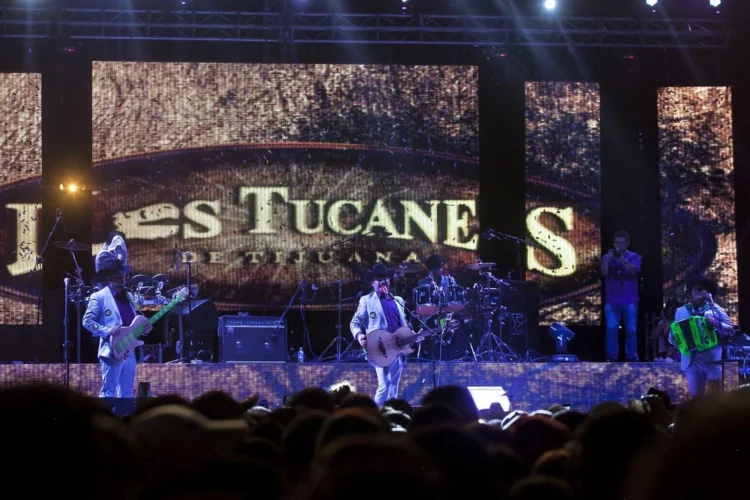 Alcaldía de Chihuahua multa con 735 mil 410 pesos a ‘Los Tucanes’ de Tijuana por cantar narcocorridos