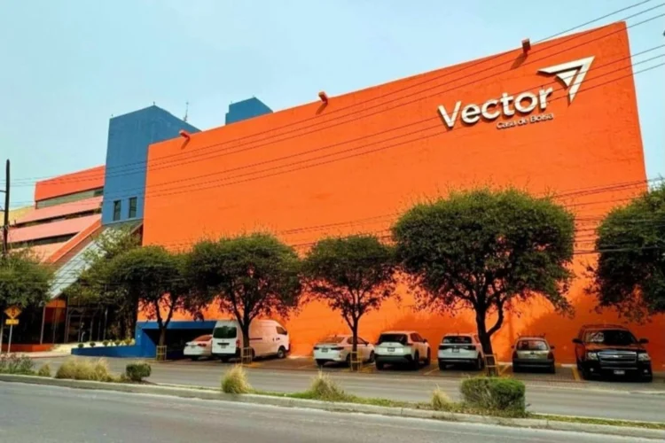 Comisión Nacional Bancaria y de Valores interviene a Vector Casa de Bolsa tras acusaciones de lavado en EU