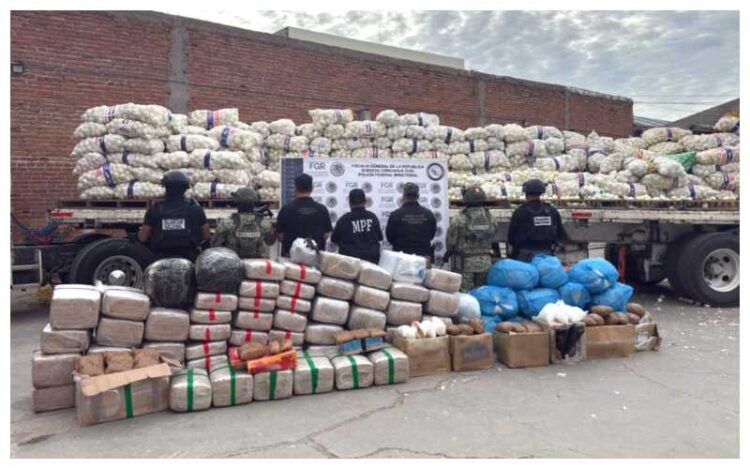 La FGR asegura más de media tonelada de estupefacientes en Chihuahua y detiene a 2 delincuentes