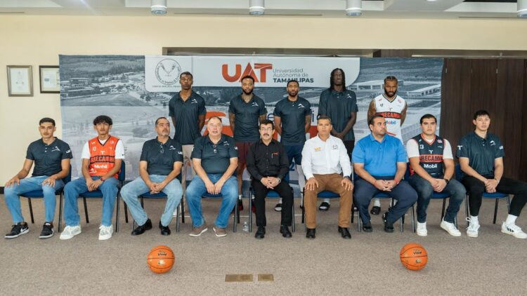 Presenta el rector al nuevo Correbasket UAT