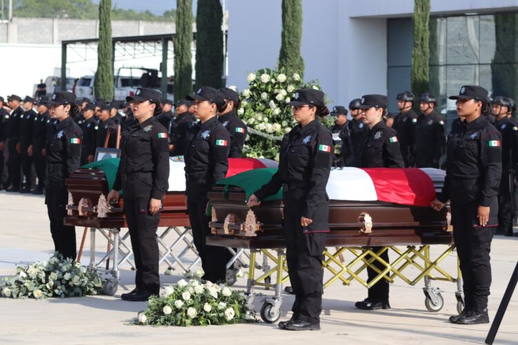 Despiden con honores fúnebres a 2 policías de la Guardia Estatal fallecidos en Nuevo Laredo
