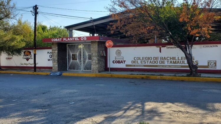 El COBAT supera la media nacional en aprobación y retención escolar; más del 90% concluye estudios