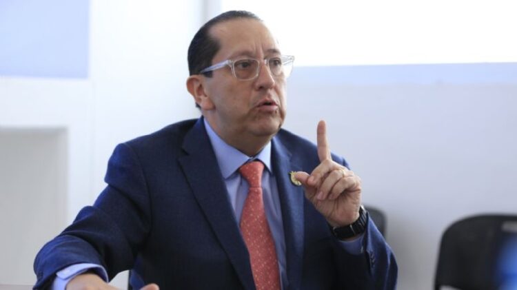 Ordena juez a la FGR investigar al secretario de Salud de Guanajuato por presunta corrupción