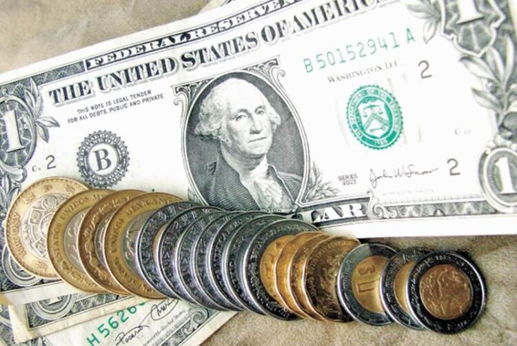 El peso continúa su ascenso frente al dólar y se sitúa en su mejor nivel en 11 meses