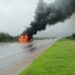 Un remolque de tractocamión se incendia cerca de Llera antes del mediodía de este martes; se ignoran las causas