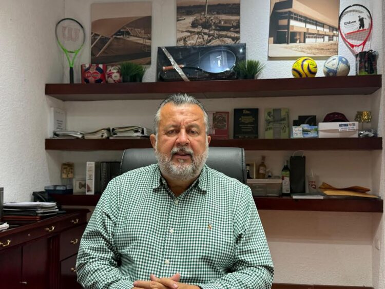 Las escuelas y el ‘tormento’ de la tormenta: 16 bardas colapsadas, millones en daños y un seguro aletargado