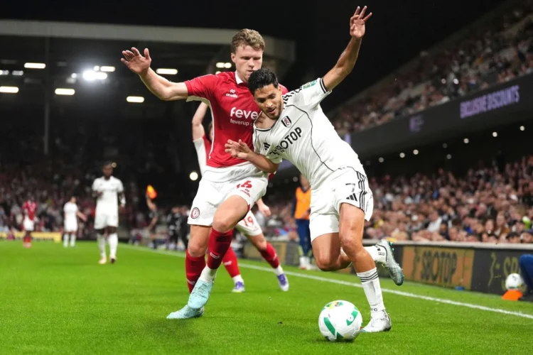 El mexicano Raúl Jiménez anota su primer gol de la temporada en la Copa de Inglaterra