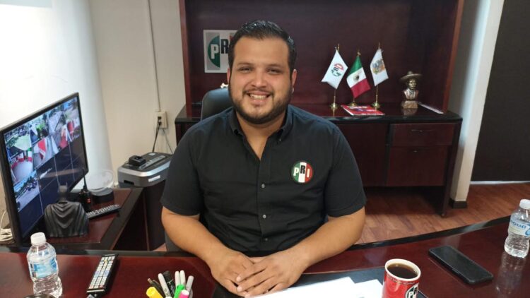 Batman del PRI Tamaulipas muta a papel del ‘Guasón’ para defender a Alito: ‘Vamos a educar a Noroña’