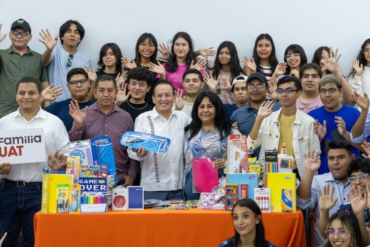 Concluye la UAT con éxito colecta de útiles escolares denominada ‘Impulsando Corazones’