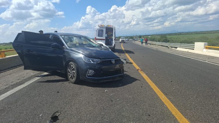 Un choque vehicular deja dos personas lesionadas en área de González