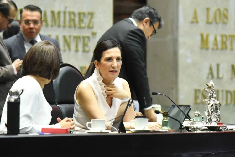Otro escándalo: PAN proyecta a Kenia López para presidir mesa directiva en San Lázaro y Morena dice no