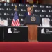 Trump despide a familia que fabricaba medallas del Kennedy Center desde 1978 y contrata a Tiffany