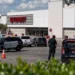 Un tirador ya detenido victimó en Texas a 2 adultos y a un menor; robó 2 autos en estacionamiento de Target