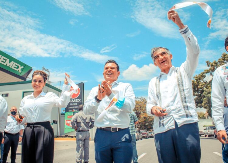 La puesta en escena del 30: ¿Lalo Gattás o el gobernador debe rendir el informe a los victorenses?