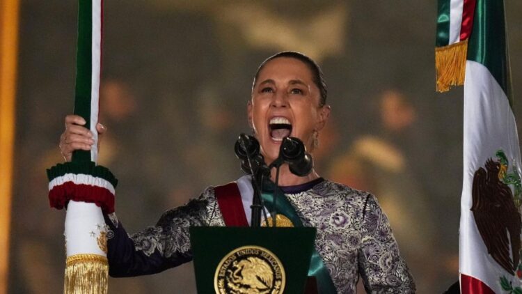 Por primera vez en la historia de México una mujer Presidenta da el Grito de Independencia