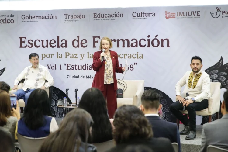 Estudiante reprocha a Noroña decir a Lilly Téllez que solo sirve para lavar trastes; ‘lo dijeron en las noticias’