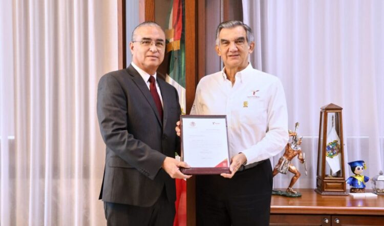 Nombra Américo a Marco Antonio García Barrientos como nuevo consejero jurídico de la oficina del Ejecutivo
