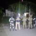 Policías de la FGJET aseguran droga y ‘ponchallantas’ en fraccionamiento de Reynosa