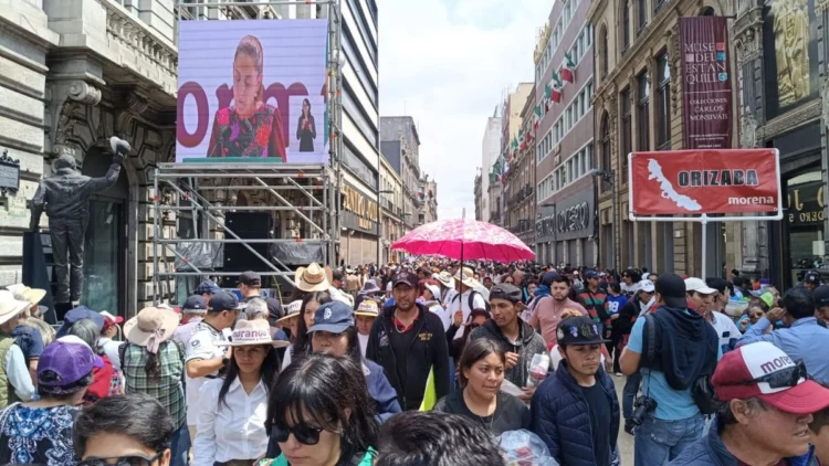 Gobierno de la Ciudad de México contabiliza más de 400 mil asistentes al mitin de CSP en el Zócalo