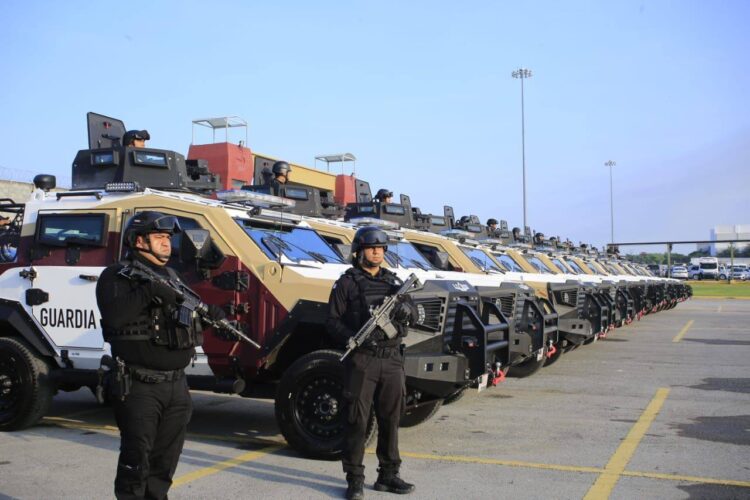 Américo Villarreal entrega 14 vehículos blindados a la Guardia Estatal para fortalecer tareas de vigilancia