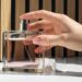 El sello invisible: Cómo elegir el perfume masculino que marca la diferencia