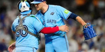 Azulejos gana 6-1 a Dodgers en el quinto juego y están a un partido de ganar la Serie Mundial