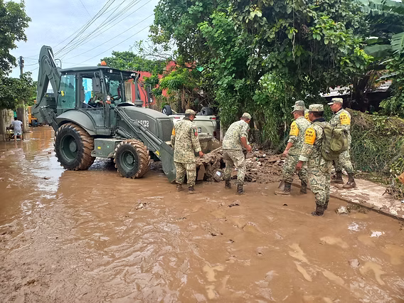 Gobierno de México continúa aplicando el Plan DN-III-E en los estados afectados por las lluvias