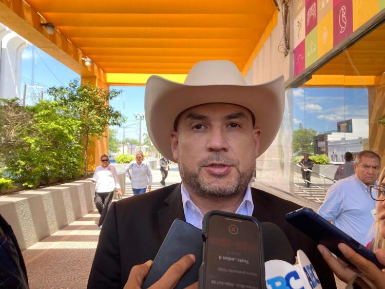 Alcalde de Padilla pide a ciudadanos no divulgar ‘fake news’ pero aceptó que anoche sí hubo decomisos