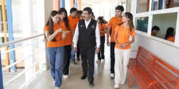 Constató rector logros y avances académicos de la Prepa 3 UAT