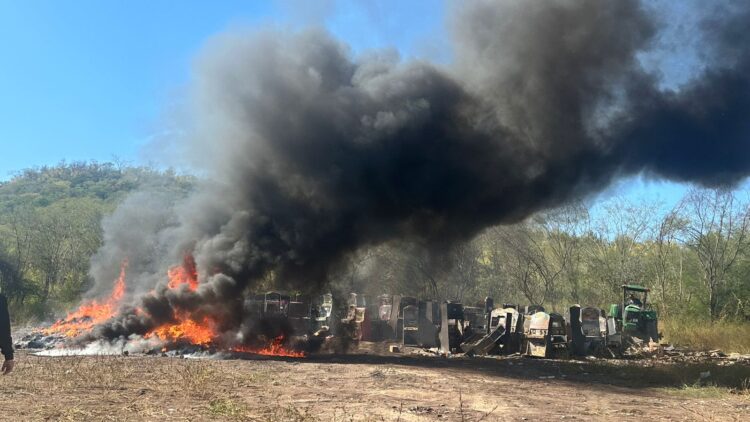 FGR incinera cerca de dos toneladas de narcóticos y destruye máquinas tragamonedas