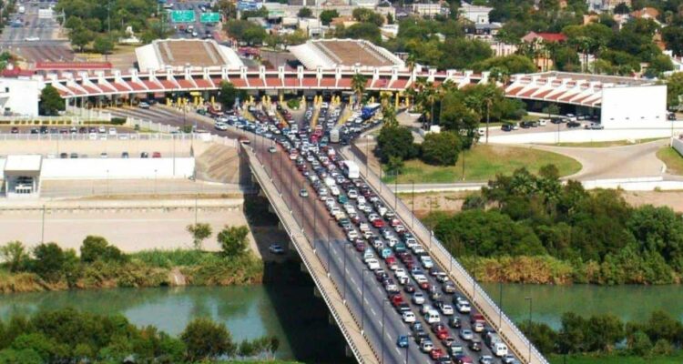 Anuncia Sedena aseguramiento de armas y detención de individuo en puente de Aduana de Nuevo Laredo