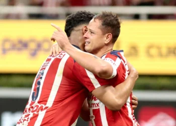 Chivas doblega 4-2 al Monterrey y obtiene el pase directo a liguilla