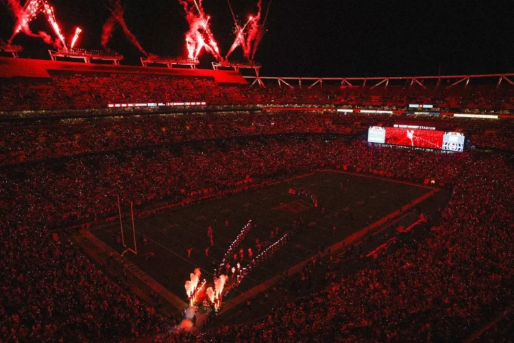 Donald Trump quiere imponer su nombre a nuevo estadio del equipo de la NFL de Washington