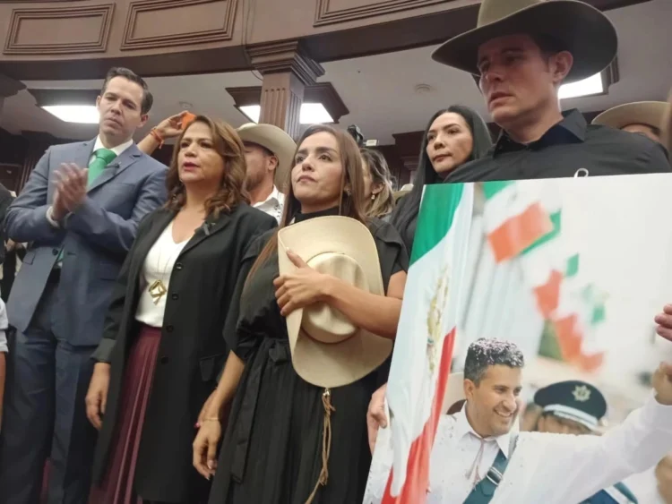 Grecia Quiroz pidió registrar como marcas nombres de Carlos Manzo y Movimiento Independiente del Sombrero