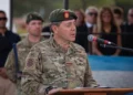 Milei pone a un militar como ministro de Defensa, el primero desde fin de sangrienta dictadura en Argentina