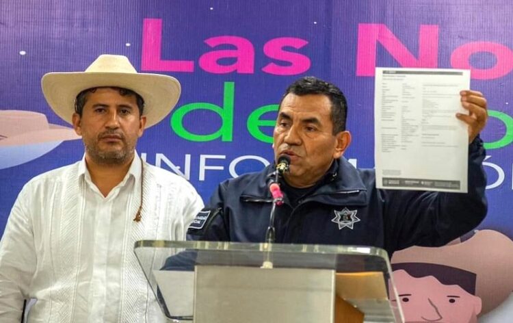Dictan orden de aprehensión contra jefe de escoltas de Carlos Manzo, un coronel despedido antes  por él