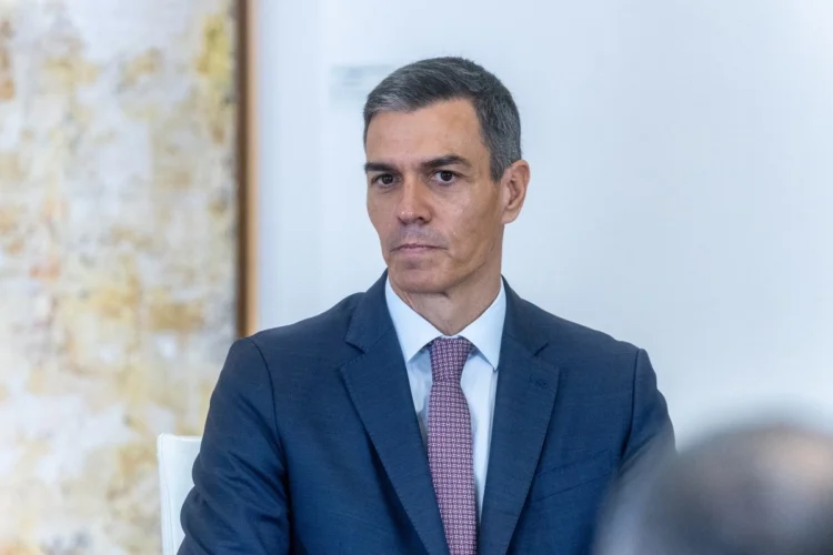 Para el presidente socialista español Pedro Sánchez es prioridad para España normalizar relaciones con México