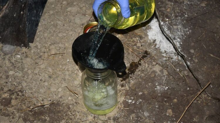 La FGR asegura 30 mil litros de hidrocarburo en NL y desmantela toma clandestina dispuesta en un túnel